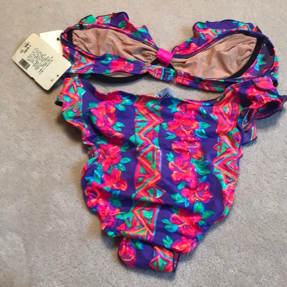 Bikini - Picture 2 of 6